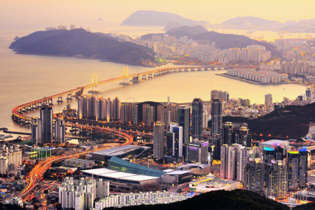 Vy över Busan i Sydkorea.