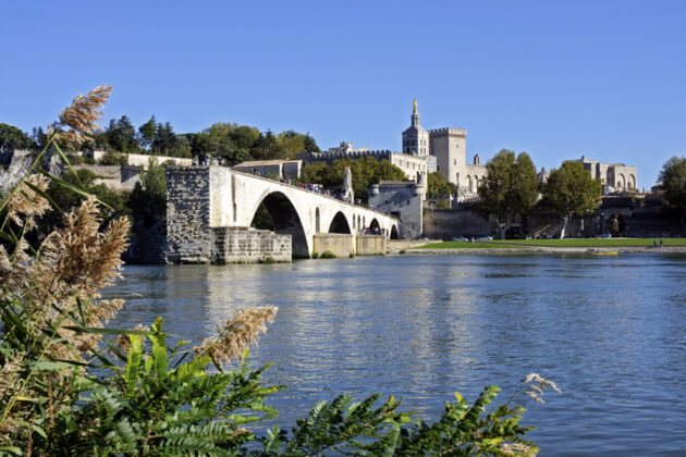 Den berömda bron i Avignon