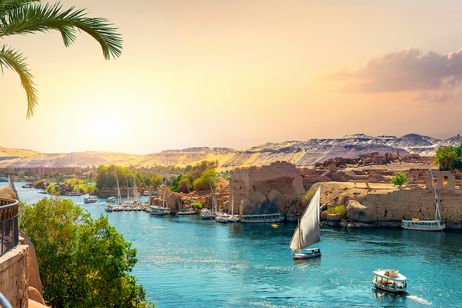 Vacker bild på solnedgången över NIlen