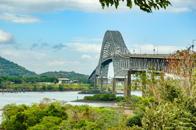 Bridge of the Americas i Panamakanalen.