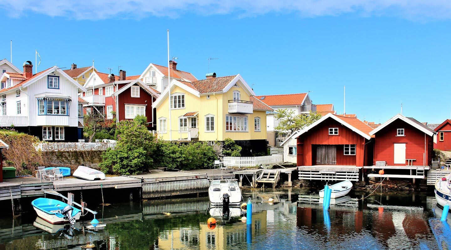 Småbåtshamn i Bohuslän, Sverige.