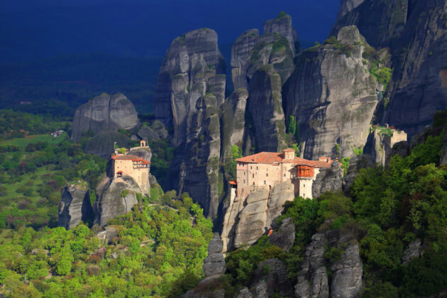 Klosterbergen Meteora i Kalabaka i Grekland.
