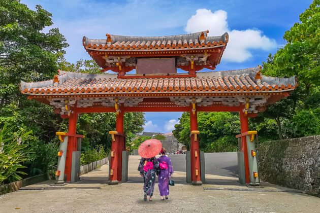 Shureimon Gate in till Shurijo Castle i Okinawa, Japan.